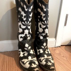 Corral boots